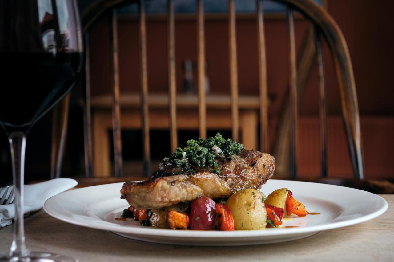 The Crown Inn ستوك من نايلاند المظهر الخارجي الصورة